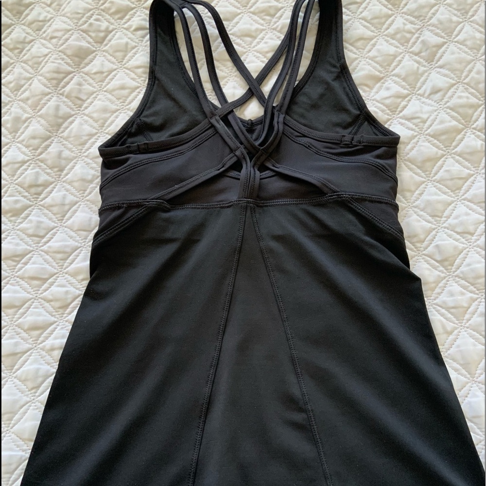 Lululemon workout tank - Picture 5 of 7